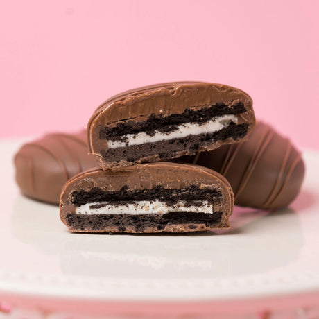 Milk Chocolate Drizzled Oreos