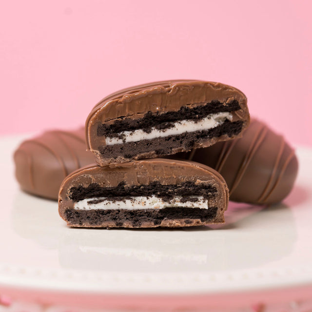 Milk Chocolate Drizzled Oreos