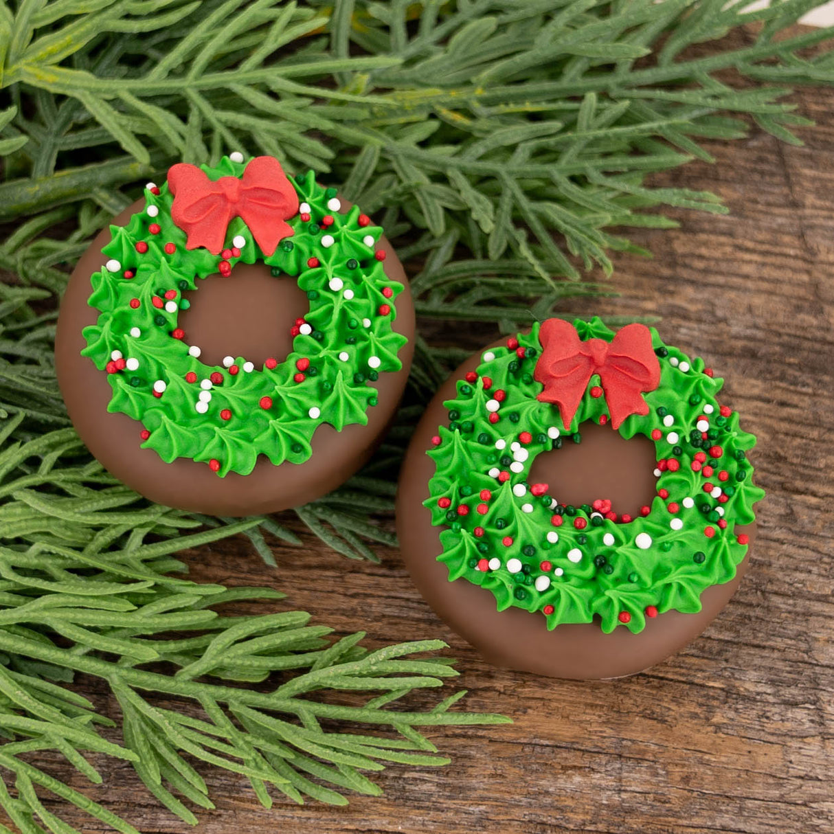 Milk Chocolate Christmas Wreath Oreo Set